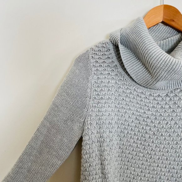 Banana Republic│Cowl Neck Sweater - Picture 4 of 8